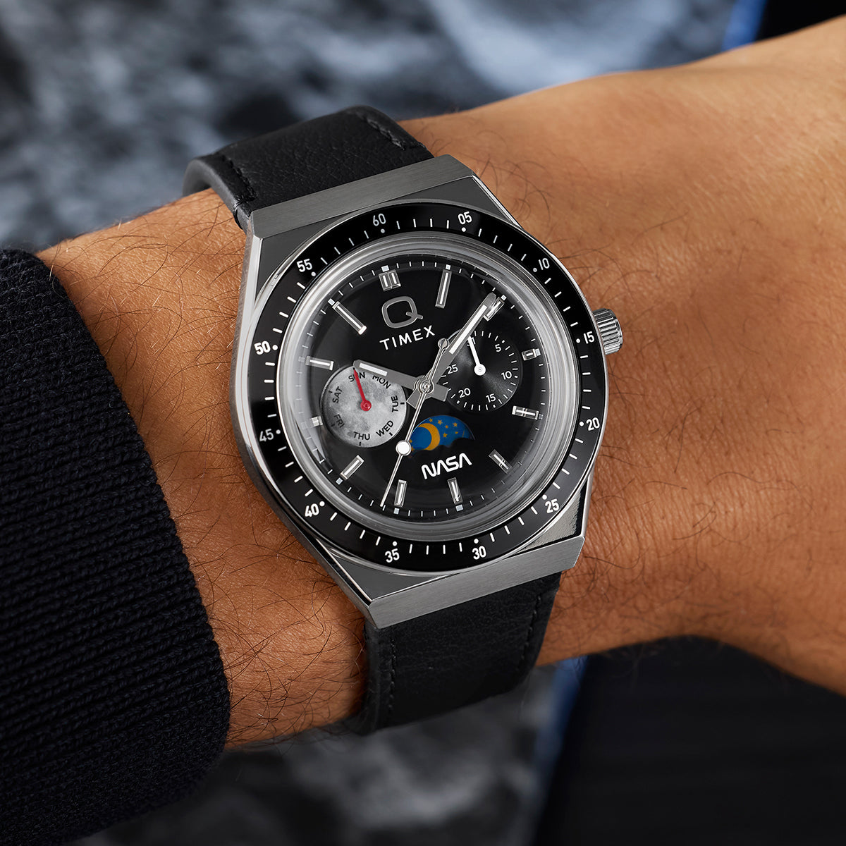 400-05 タイムカプセル　No.650N Q Timex NASA 40mm Leather Strap Watch - TW2Y56800 | Timex CA