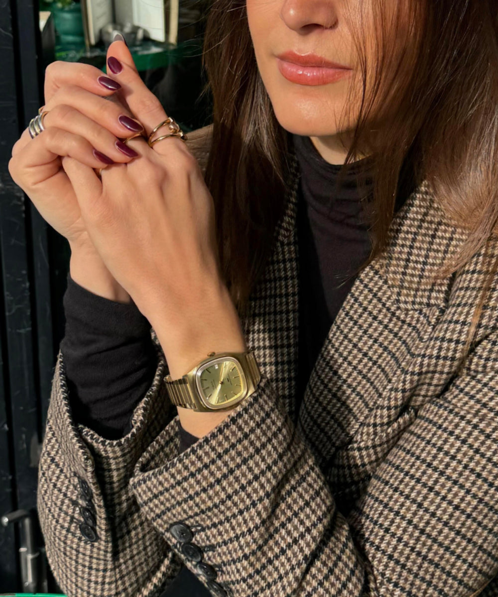 新品　TIMEX REISSUE 1983 E-line ゴールド Timex® Automatic 1983 E Line Reissue 34mm Gold-Tone Expansion Band