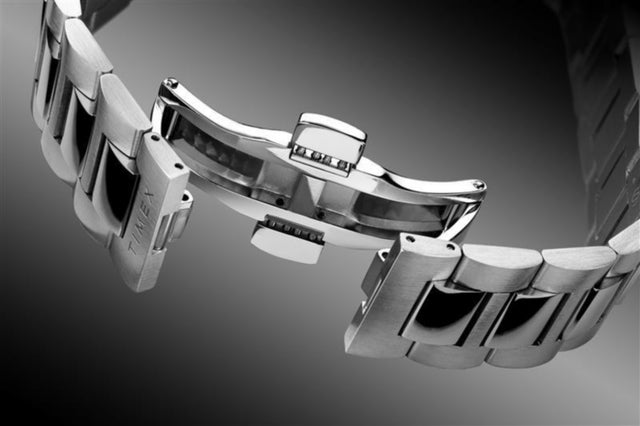 TW2Y24000 Waterbury Heritage Chronograph 39mm Stainless Steel Bracelet Watch   Collab Additional Image