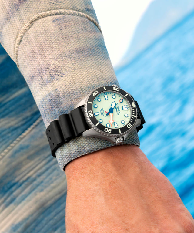 TW2Y48300 Deepwater Meridian 300 Titanium HEV Automatic 44mm HNBR Synthetic Rubber Strap Watch Alt Lifestyle Image 4