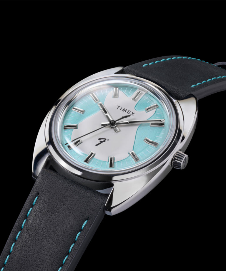 TWG068900 Fender x Timex 37mm Leather Strap Watch Giftset Alt Beauty Shot 4